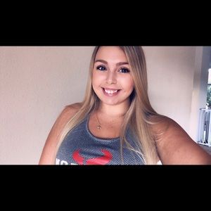 Meet your Posher, Cassandra